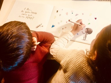 Foto B&B ¿de qué color es un beso?